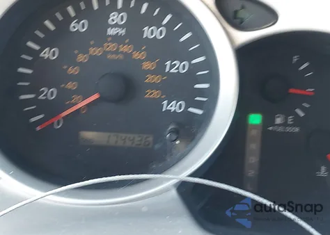 2005 Toyota Highlander z USA, uszkodzony, nr VIN JTEDD21A350113324